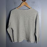 Mod Ref  stripped shorts and top lounge set in size Medium. Photo 2