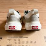 Vans  UltraRange Neo VR3 Shoe
Women 10.0 US  Mens 8.5 US Photo 8