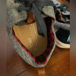 Toms Tom’s Sneakers‎ Women’s size 8 Photo 4