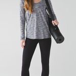 Lululemon  Yogi Everyday Long Sleeve Workout Top Size Medium Space Dye Stretch Photo 2