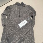 Varley  workout top Photo 1