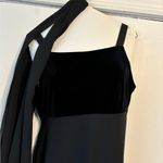 Elegant floor length gown with scarf Black Size 8 Photo 1