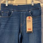 Levi's NWT Levi’s Women's Shaping Legging Jeans Size 2 Photo 1