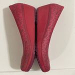 Crocs Deep pink and purple Carlisa Animal Mini Wedge shoes size 10 Photo 7