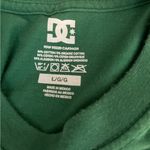 DC skate green short sleeve graphic tee size large Photo 1