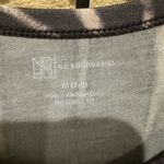 No Boundaries Love top Photo 2