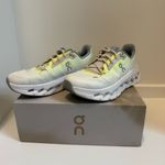 on cloud  Cloudtilt Lime/Ivory Running Shoes Women’s Size 7 Photo 7