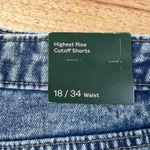 Wild Fable  Women's Medium Wash High Rise Cut-Off Jean Shorts - Size 18 - NWT Photo 2