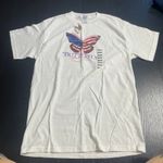 UNBRANDED‎ Butterfly American Medium Tee Shirt White Flag NWT Patriotic Photo 0