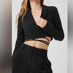 Alo Yoga NWT Cropped Status Blazer Wrap Black Size XS Photo 5