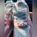Hello Kitty  by Sanrio Women's Casual Court Sneakers size 9 Photo 10