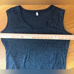 The Black Dog  Muscle T Shirt Women’s Medium Heathered Charcoal Photo 9