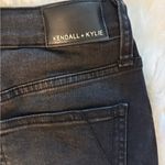 Kendall + Kylie  Black Denim Skirt Size 7/28 – Frayed Hem, Excellent Condition Photo 2