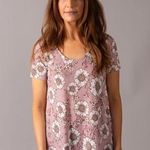 Agnes & Dora NWT  Everyday Tee | Pink Floral Photo 0