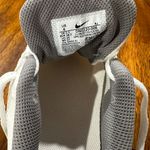 Nike Legend Essential 3 Running Crossfit Shoes - NEW - Size 6. Photo 9