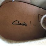 Clarks active lace up Athletic Shoes Womens Size 8.5M Comfy Beige Black Photo 3