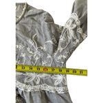 Moon River Gray Balloon Sleeve Embroidered Top Women's Size Medium | 39-19 Photo 3