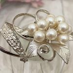 Vintage Unsigned Faux Pearl 3D Flower Brooch Photo 6