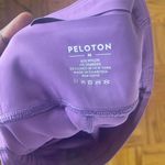 Peloton  NewFlex Capri purple cropped leggings size M Photo 3