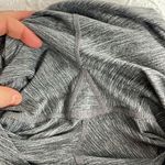 prAna  Capri Gray Leggings size Medium Photo 8