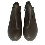 G.H. Bass Brown Leather Ankle Booties SZ 6.5. Zipper closer Brown Suede Western Photo 1