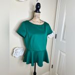 Bisou Bisou NTM:  Short Sleeve Emerald Green Peplum Waist Blouse in Size XL Photo 7