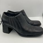 Clarks  leather slip-on ankle black booties women’s Size 7 1/2M Photo 4