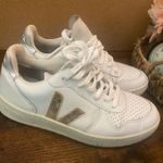 VEJA  Women White And Gold Sneakers Shoes Size 6 Photo 0