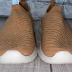 Maiitrip comfort elastic sock slip on lightweight shoes sz 39 Tan Photo 1