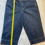 Nine West  women Blue capri Jeans, size 12/30 Photo 2