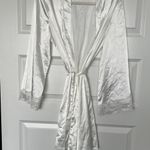 White Lace Robe Photo 0