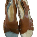 Naturalizer  upper leather Miami size 7 1/2 torsey sandal with slight heel brown Photo 0