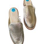 Franco Sarto NEW Aimee Gold Loafer Mule Slip On Eyelet Detail Comfort 7.5 Photo 5