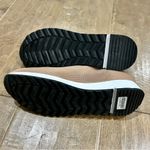 Onyx Women’s Comfort Sneaker Tan White Size 6.5 NWOT Photo 6