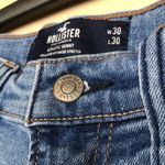 Hollister  Juniors’ Women’s Athletic Skinny Advanced Stretch Light Wash Jeans Photo 5