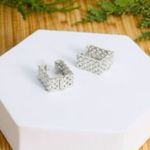 Do Everything In Love NWT 14K GP “” basket weave earrings Photo 2