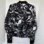Fabletics DIANA Bomber Jacket Black White Malibu Leaf Print w/Hot Coral Zip M Photo 3