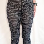 Under Armour | Low-Rise Striped Workout Leggings Tights Pants Athletic Gymwear Photo 3