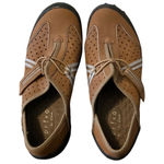 Privo by Clarks Women's Tan Perforated Comfort Walking Shoes Slip On Size 6 Photo 0