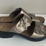 Dansko  Donna Metallic Flower Double Strap Velcro Strap Sandals Size EU 39 Photo 1