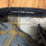 American Eagle  Super High Rise Jegging Photo 3
