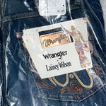 NWT x Wrangler x Lainey Wilson Wildflower Embroidered Jeans In Boho Wash $128 MSRP 25 L 27 L New in poly bag from free people Sold Out On Free People No refund or cancellations Photo 9