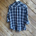 Kut From The Kloth Navy and White Plaid textured light weight dress shirt medium Photo 3
