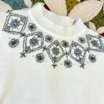 American Vintage Unique cozy grandma white floral embroidered winter Christmas sweater Photo 1