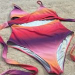 Pink Lily One-piece multi-colored swimsuit in size S •  Photo 4