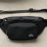 Alo Yoga Explorer Fanny Pack Black Photo 3
