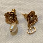 Christian Dior Dior D-Millefiori Earrings Matte Pink-Finish Metal and White Resin Pearls Photo 3