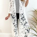 AMBER SKIES Elegant White Lace Kimono Tropical Leaf Design Resort Sz m Size M Photo 2