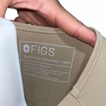 FIGS Beige V-Neck scrub top Photo 3