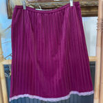 Old Navy NWT Vintage Y2K  Velvet Stretch Pleated Skirt w Lace Trim ~ Size M 💚🍄 Photo 0